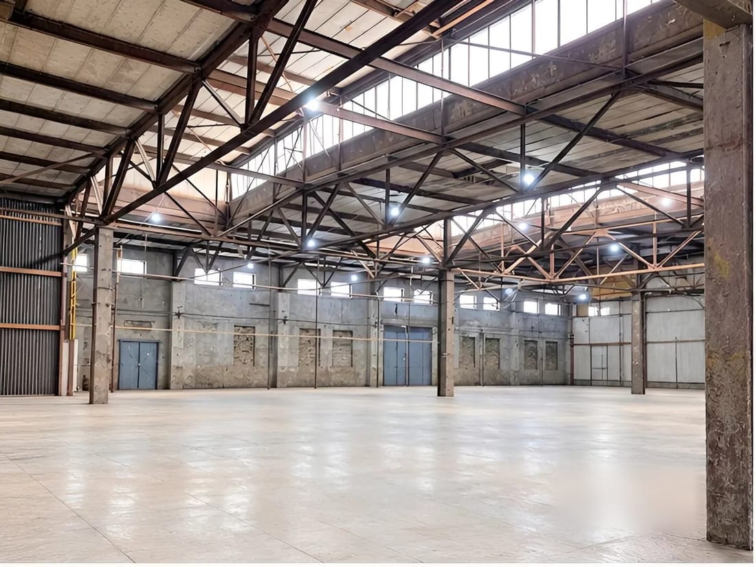 Сдается склад, 4 000 м² — фото 1