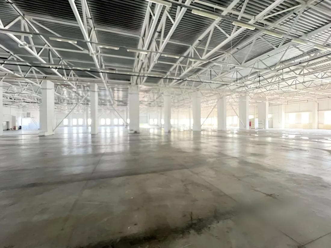 Сдается склад, 3 000 м² — фото 1