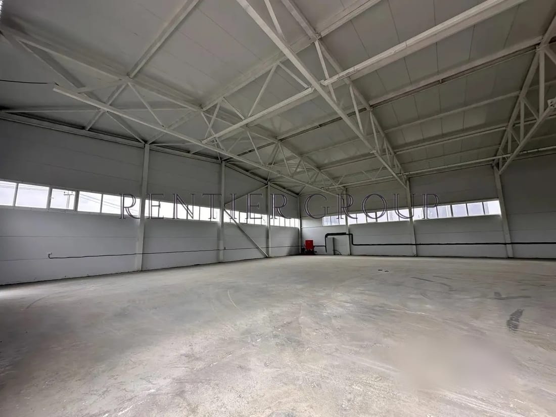 Сдается склад, 2 000 м² — фото 1