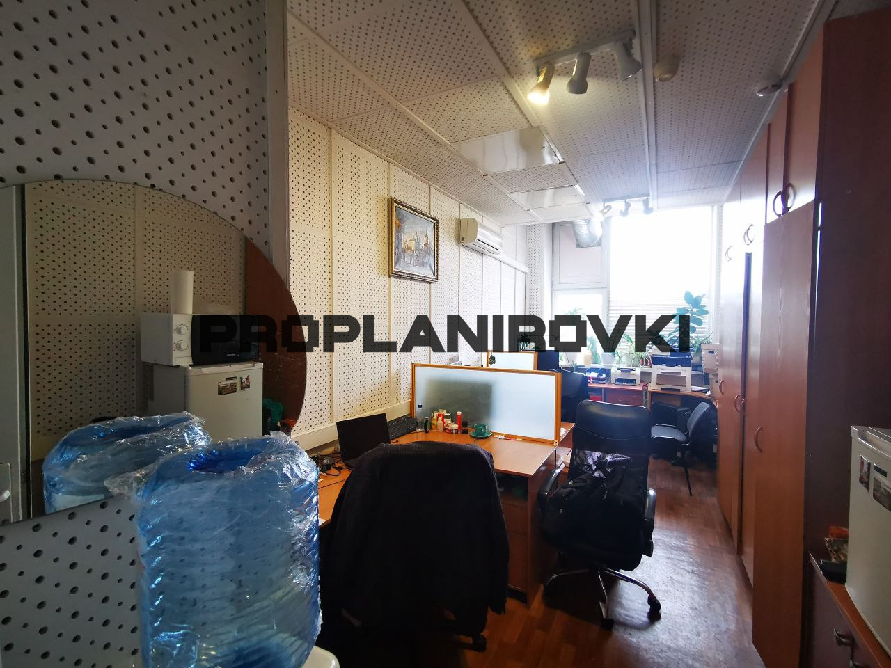 
БЕЗ КОМИССИИ!ПРЕДЛОЖЕНИЯ ОТ СОБСТВЕННИКА!
Ставка МАП: 35 000 руб. (в том числе НДС и коммунальные расходы, дополнительно оплачивается электричество).
Расположение: 5 корпус, 3 этаж.
Планировка: Кабинет с окном.
Окна: стеклопакет.
Интернет и телефония: МТС, БИЛАЙН, Ростелеком, Авантел, ТКТел и други