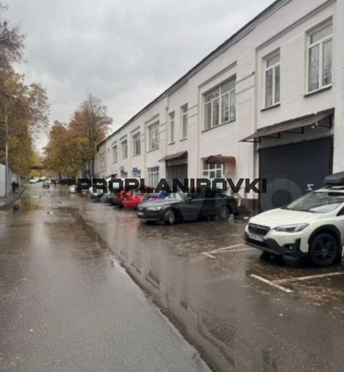 ЛОТ 3131-2. БЕЗ КОМИССИИ! ПРЕДЛОЖЕНИЕ ОТ СОБСТВЕННИКА! Предлагается помещение свободного назначения для склада, мастерской, производства и других видов аренды.
 
Подведены все коммуникации, высота потолка - 5м, санузел. Мощность электросети - 50 кВт. Первый этаж - 630м2, второй этаж - 240м2.
 НДС вк