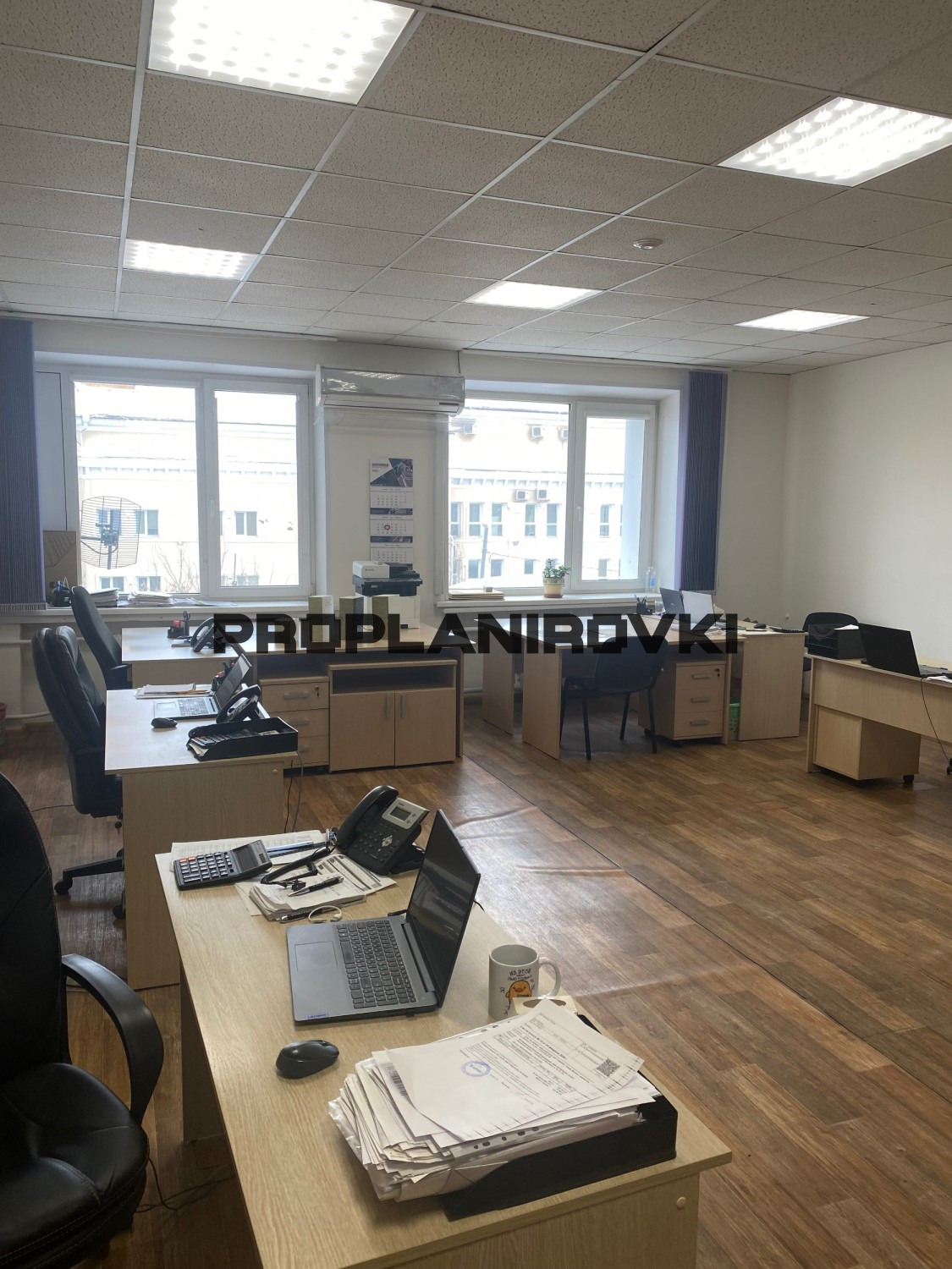 БЕЗ КОМИССИИ!ПРЕДЛОЖЕНИЕ ОТ СОБСТВЕННИКА!
Этаж:	3-й этаж
Назначение помещения:	под офис
Состояние помещения:	за выездом арендатора
Дополнительно:	электричество, отопление, ТО, уборка, интернет, телефон
Система контроля:	есть
Срок аренды:	от 12 месяцев
Парковка:	есть, 12 200 руб. с НДС 22% за м/место