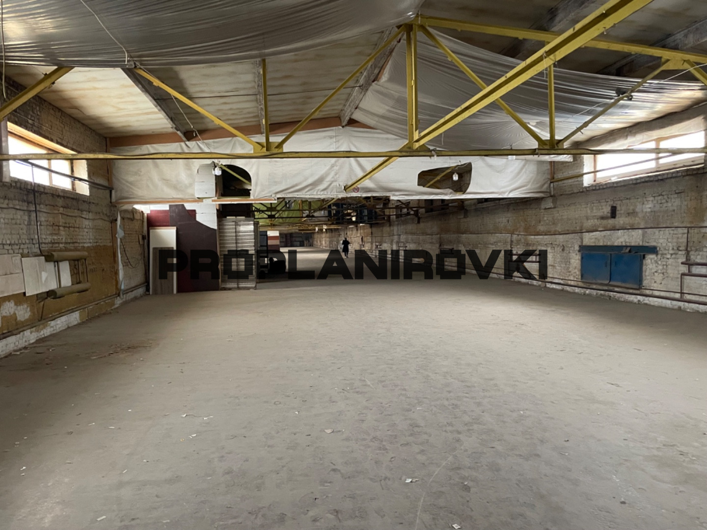 ЛОТ 3218-4. БЕЗ КОМИССИИ! ПРЕДЛОЖЕНИЕ ОТ СОБСТВЕННИКА! Сдается в аренду с центральным отоплением, на втором этаже.

Грузовой лифт с габаритами: 2х2х2 и грузоподъёмностью 2 тонны, лестница на этаж. Нагрузка на пол - 500 кг. Высота потолков от 4-х метров. Имеется возможность подвести мокрую точку и ка