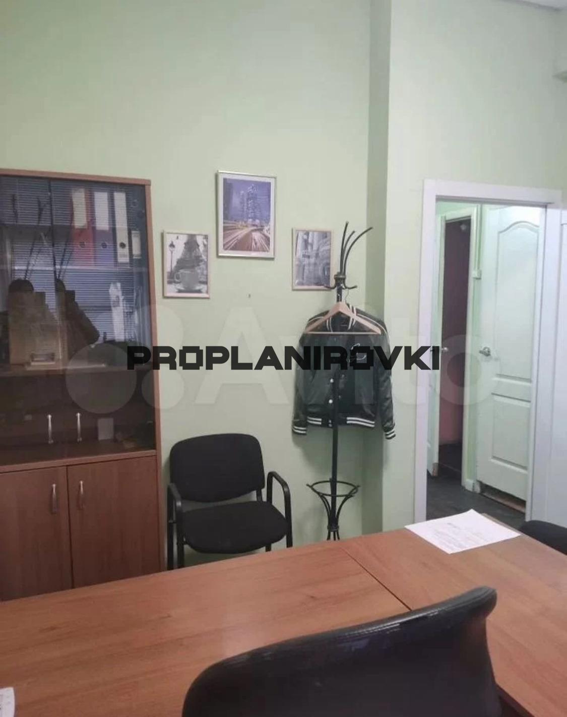 ЛОТ 3231. БЕЗ КОМИССИИ! ПРЕДЛОЖЕНИЕ ОТ СОБСТВЕННИКА! Предлагается в аренду уютный офис на первом этаже жилого дома.

Тихий двор, вход через подъезд, аренда с мебелью. Залог - 1 мес. Арендаторам даётся юридический адрес. 

Договор субаренды. Звоните прямо сейчас!



