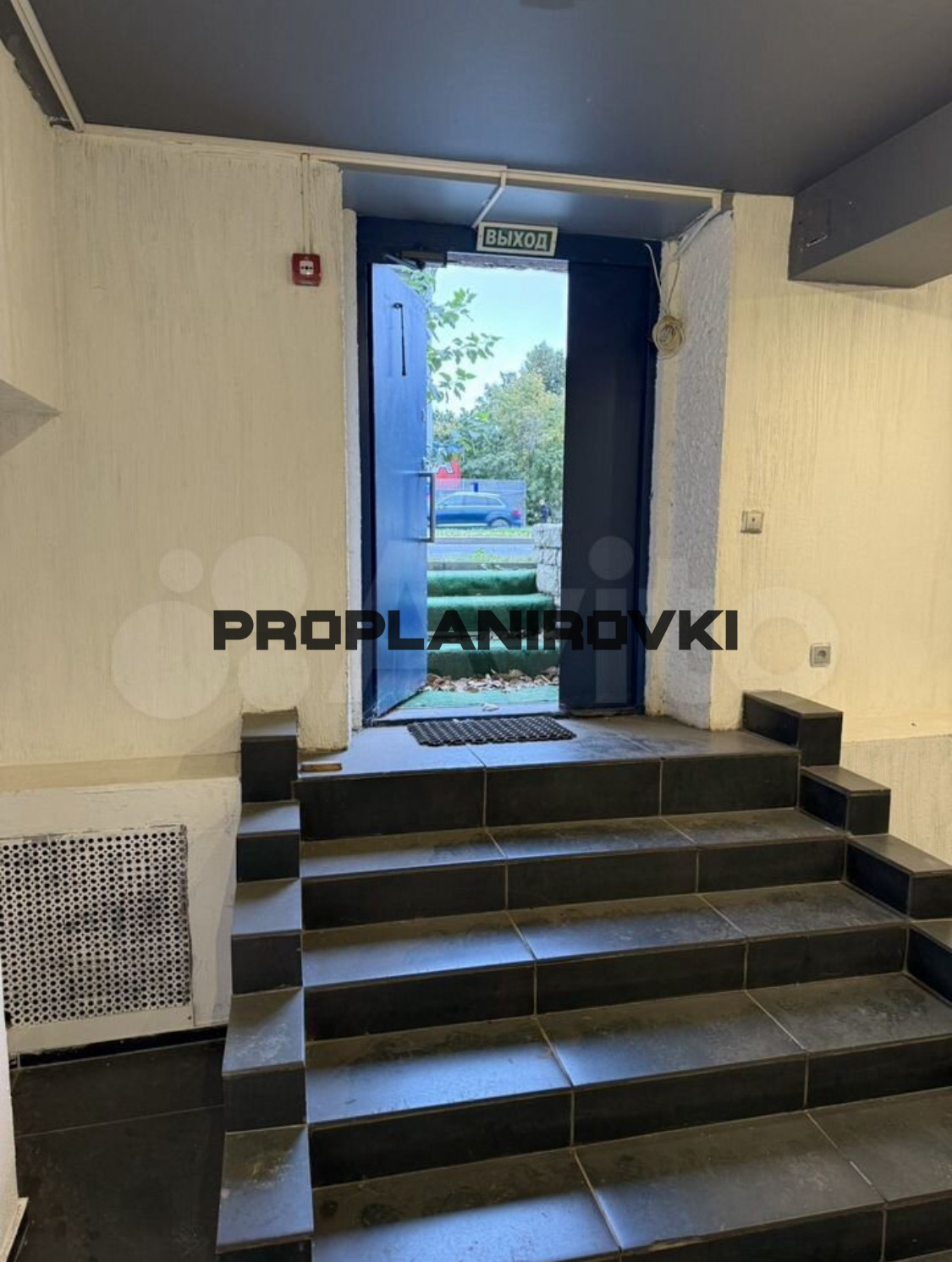 ЛОТ 3239-1. БЕЗ КОМИССИИ! ПРЕДЛОЖЕНИЕ ОТ СОБСТВЕННИКА! Предлагается в аренду площадь свободного назначения на цокольном этаже.

Помещение отлично подойдет под пункт выдачи заказов, ателье, ремонт техники, торговлю, сферу бьюти услуг и так далее. Тихие соседи, место для вывески, арендные каникулы для