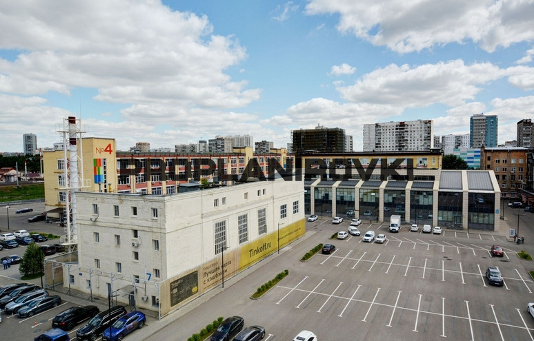 БЕЗ КОМИССИИ!ПРЕДЛОЖЕНИЕ ОТ СОБСТВЕННИКА!
Автономный офисный блок.
Открытая планировка + два кабинета для руководства, переговорные, подсобные помещения.
Хороший ремонт. Свой санузел в блоке.
Большие пластиковые окна по периметру.
Установлены кондиционеры. Лифт.
Наземный паркинг рядом со зданием.
Ме