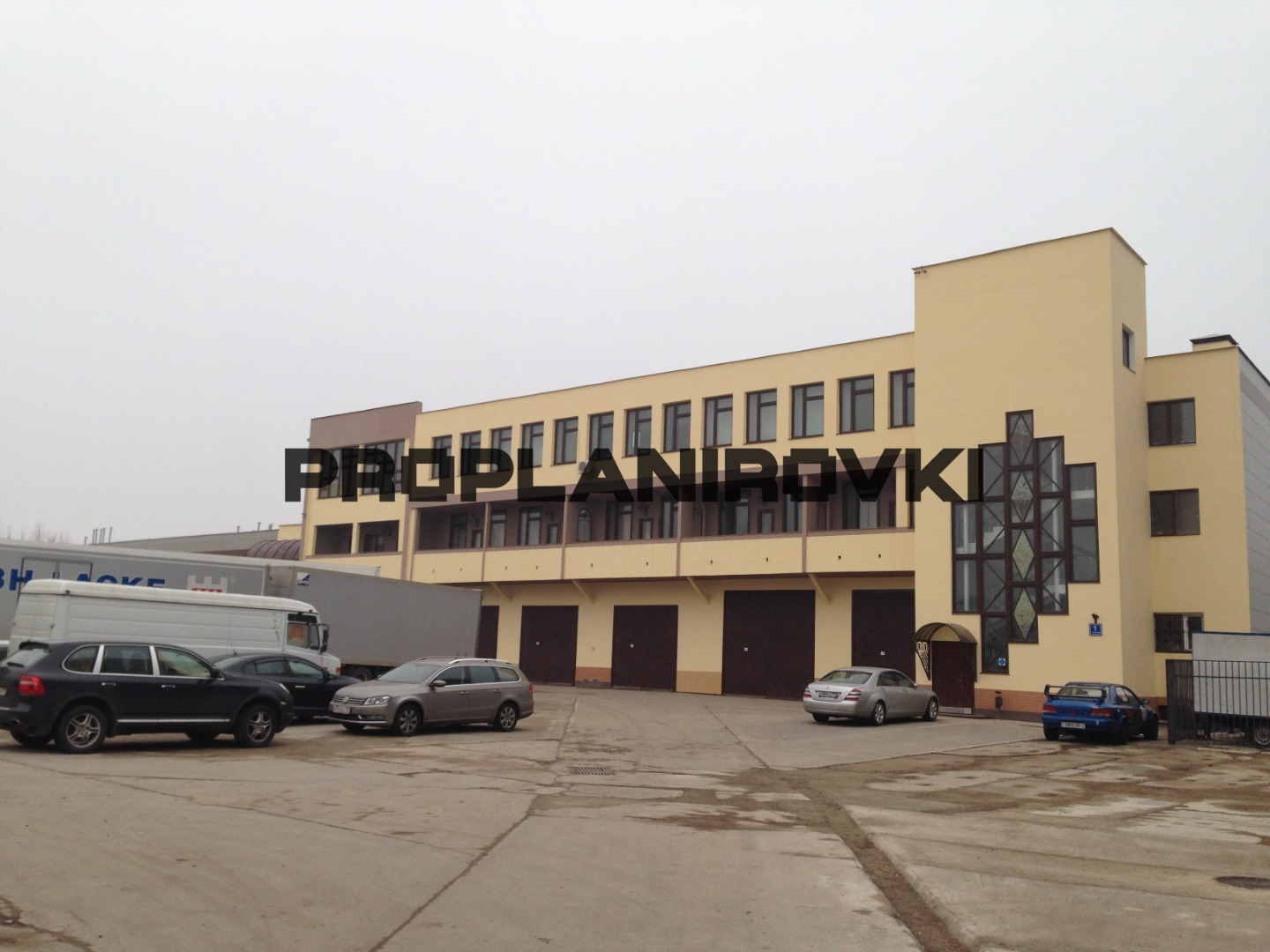 Предлагаем в аренду теплый склад по адресу: Москва, 2‑й Иртышский проезд, д. 4Б, стр. 2. Идеальное решение для стартапов, малого и среднего бизнеса: удобная локация, развитая инфраструктура и комфортные условия работы.

Почему стоит выбрать наш склад?
Удобная транспортная доступность:

14 минут пешк