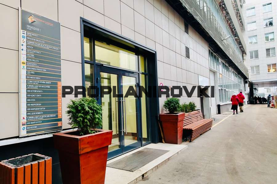 Предлагаем в аренду современный офис . Это отличная возможность для развития вашего бизнеса: высокая проходимость, удобная транспортная доступность и развитая инфраструктура 
Новый ремонт, кондиционер, вентиляция, бесплатный кофе и интерактивная переговорная, в арендную плату включены все коммунальн