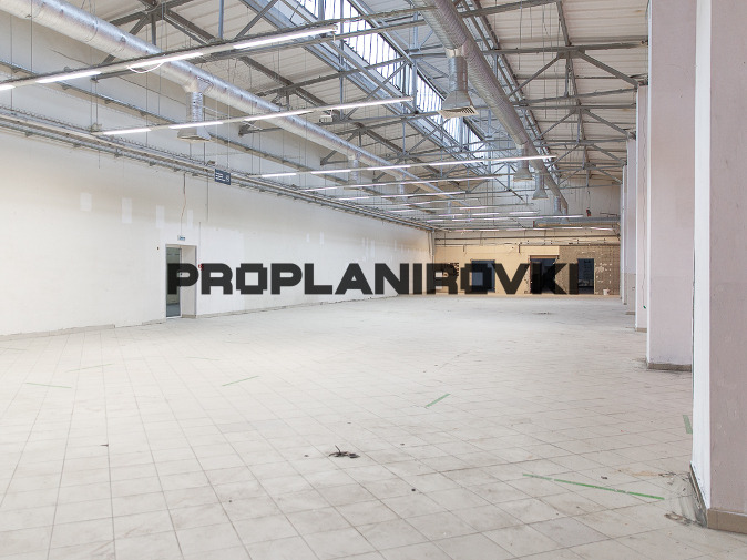 Сдается в аренду на длительный срок помещение в галерее магазинов «МОСКВА-СОКОЛ» площадью 77 кв м. Высота потолков — 6 м. Центральная система вентиляции и кондиционирования, подведено водоснабжение.  Помещение готово ко въезду.
Дополнительные услуги для арендаторов: уборка, ремонт и отделка помещени