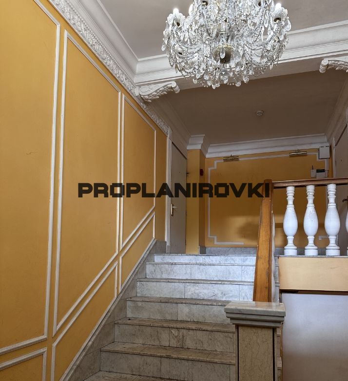 Сдается современное офисное помещение, отдельный офисный блок, с отдельным входом, площадью 80 м².
Ключевые преимущества! Прямой договор. Арендный договор заключается напрямую с собственником помещения. Никаких надбавок к итоговой стоимости. Первая линия Саратовской улицы, в 10 минутах пешей доступн