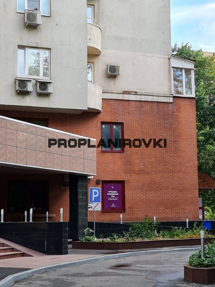 БЕЗ КОМИССИИ!ПРЕДЛОЖЕНИЕ ОТ СОБСТВЕННИКА!
В долгосрочную аренду сдается помещение на первом этаже премиального жилого дома, первая линия, с отдельным входом, назначение свободное. Подходит для офиса, салона красоты, студии танцев,  торговой точки, пункта выдачи, ателье и т.д. Разрешается перепланиро