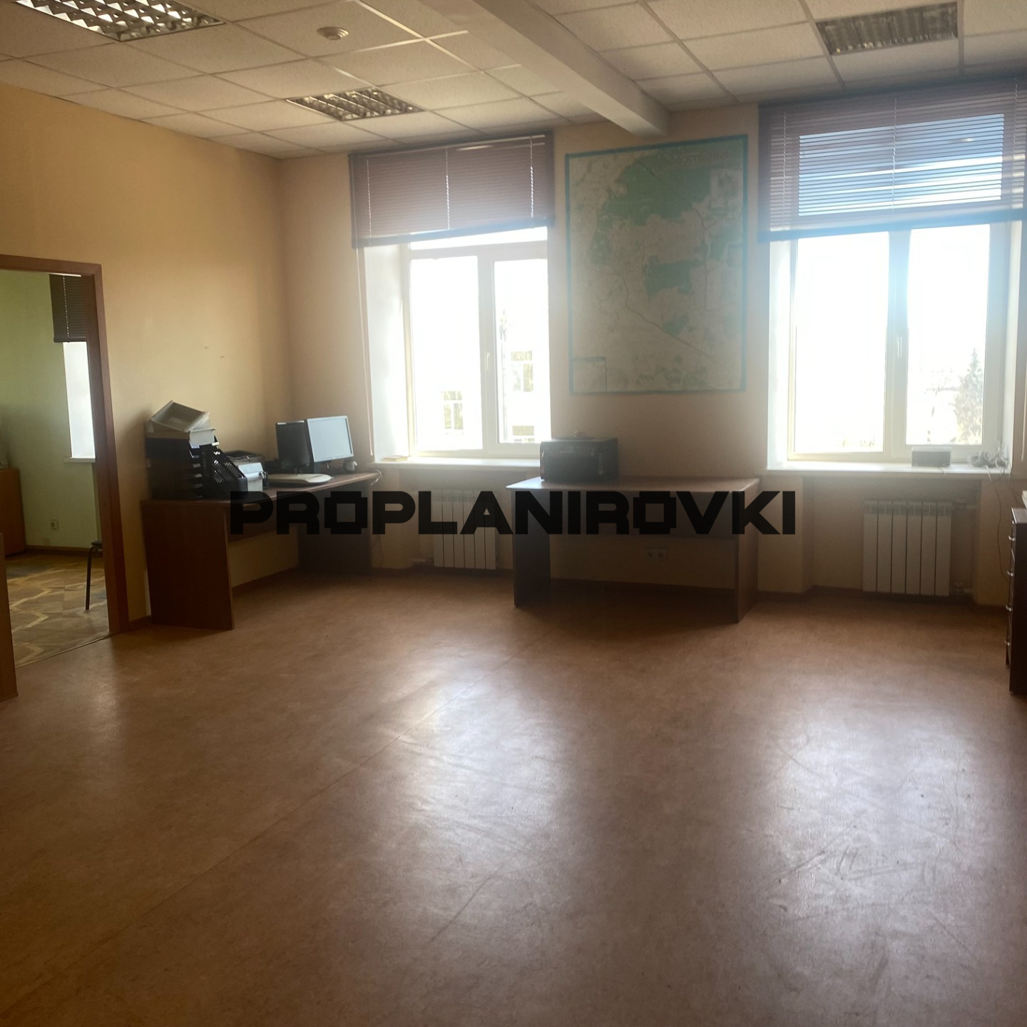 Ищете комфортное рабочее пространство в Восточном округе Москвы? Предлагаем в аренду офисный блок в административном здании по адресу 16‑я Парковая ул., 5.

Ключевые преимущества:

15 минут пешком от метро «Первомайская»;

юридический адрес относится к ИФНС № 19;

круглосуточная охрана;

коммунальны