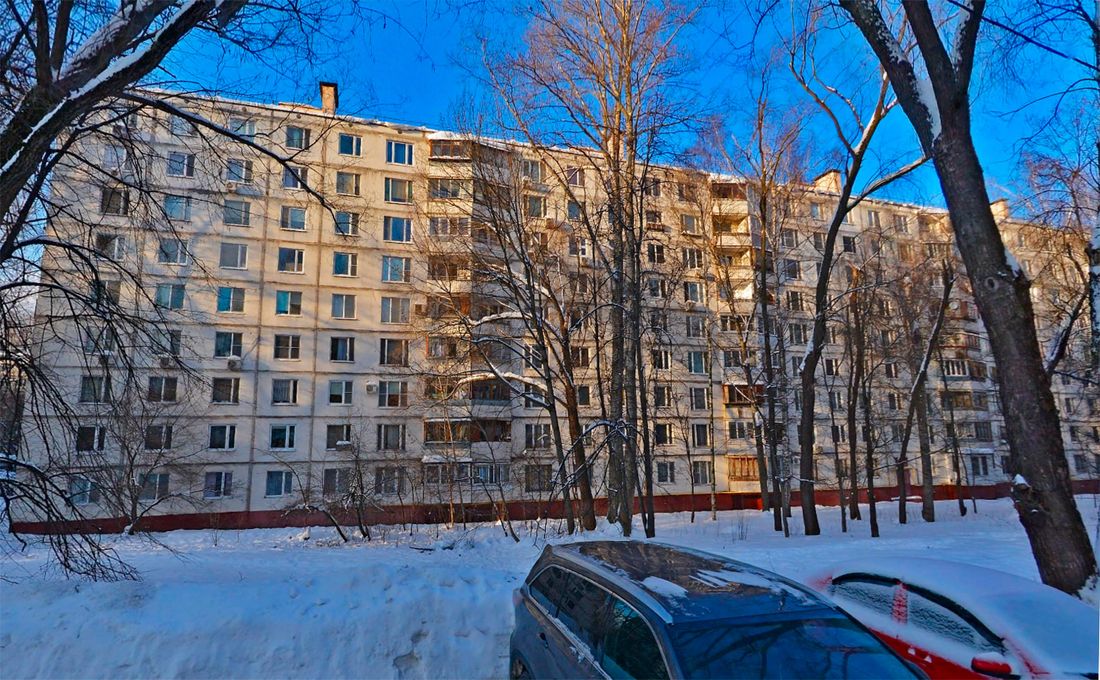 Болотниковская 42