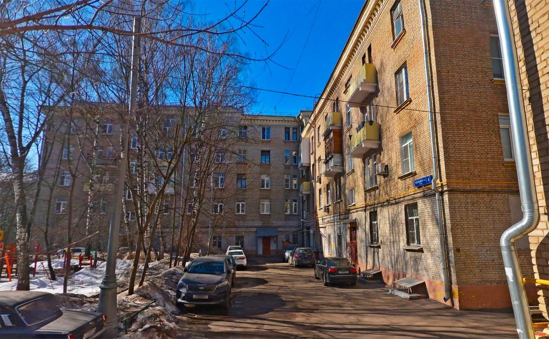 Коминтерна 4