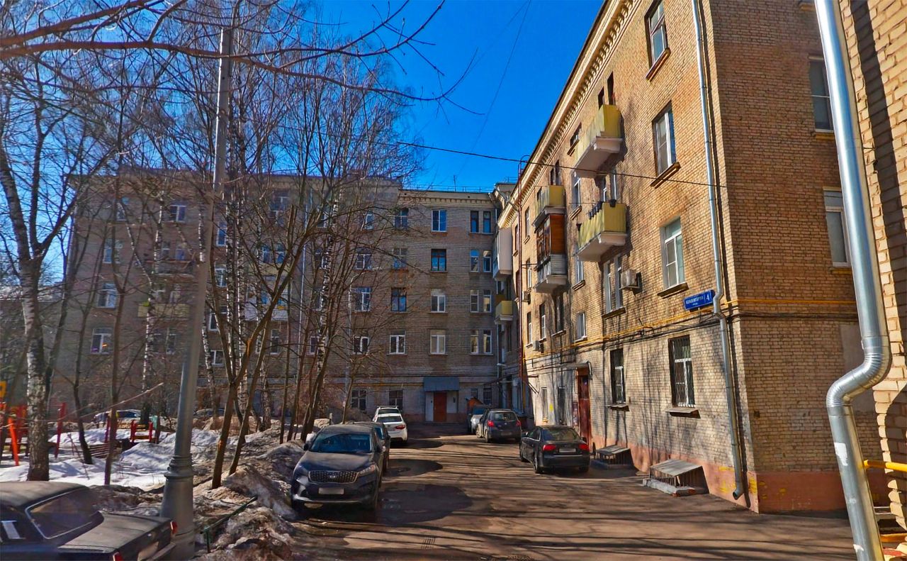 Коминтерна 4